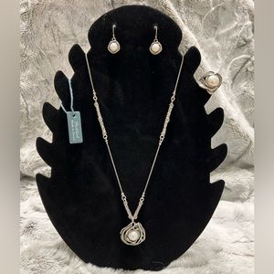 Sterling Silver and Pearl necklace, earrings and ring set